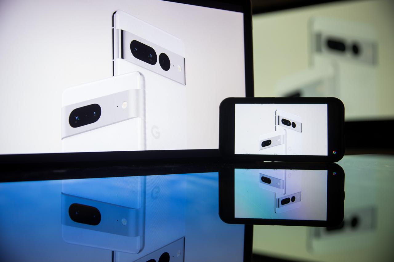 Google 的 Pixel 7 和 Pixel 7 Pro（如图）可能很快就会加入令人兴奋的新设备。